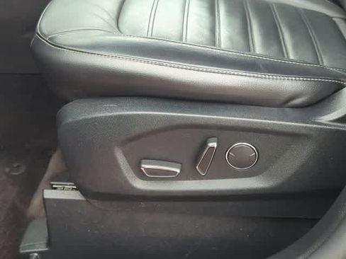 Used 2017 Ford Edge SEL w/ Equipment Group 201A FWD image 16