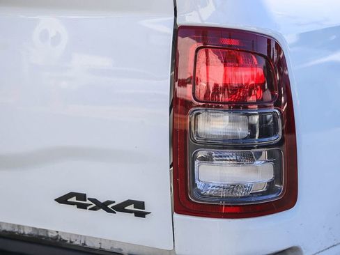 Used 2019 RAM 2500 Big Horn w/ Night Edition image 9