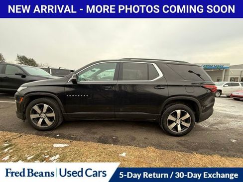 Used 2023 Chevrolet Traverse LT w/ LT Premium Package image 4