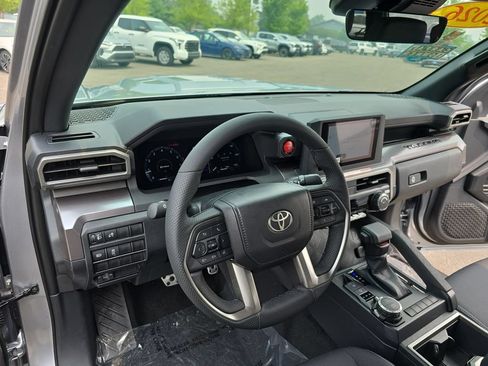 Used 2026 Toyota Tacoma TRD Sport AWD/4WD image 18
