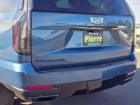 Used 2025 Cadillac Escalade Sport Platinum image 7