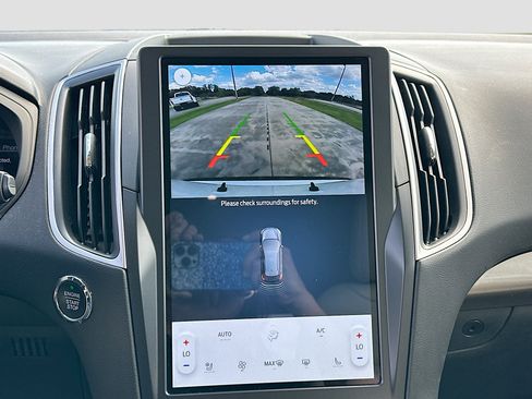 Certified 2024 Ford Edge SEL w/ Convenience Package image 13