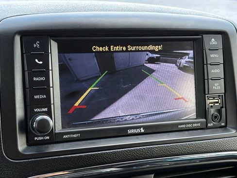 Used 2019 Dodge Grand Caravan SXT image 24