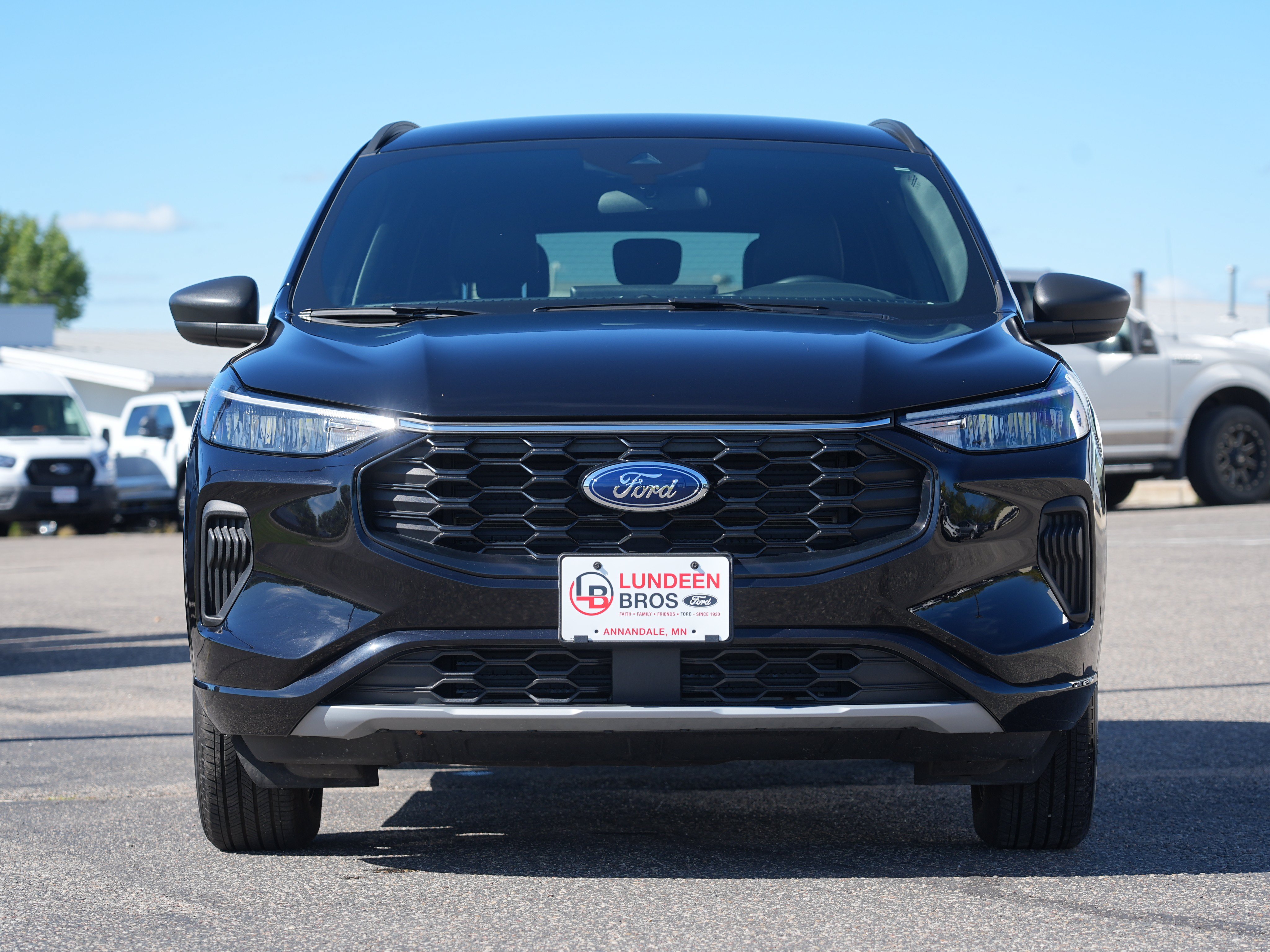 Used 2024 Ford Escape ST-Line w/ Tech Pack #1 AWD/4WD image 9
