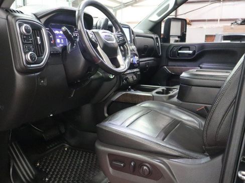 Used 2022 GMC Sierra 3500 Denali w/ Denali Black Diamond Edition AWD/4WD image 42