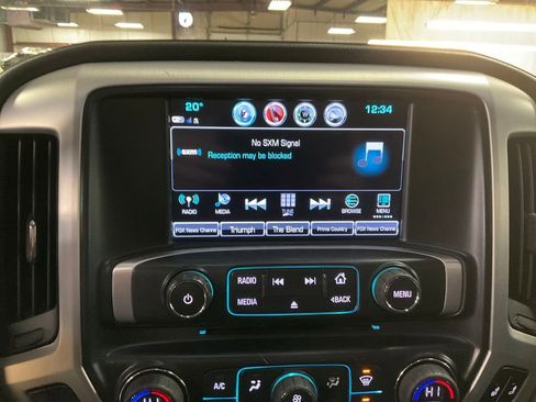 Used 2017 GMC Sierra 1500 SLE w/ SLE Value Package image 19