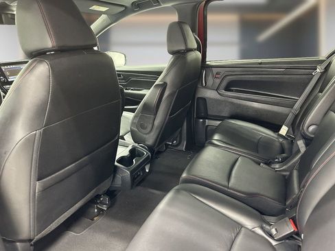 Used 2024 Honda Odyssey Sport image 12