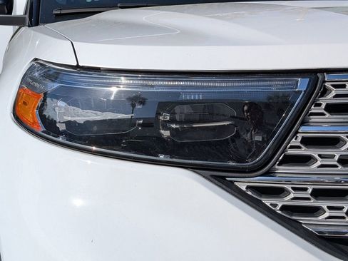 Used 2021 Ford Explorer Limited w/ Equipment Group 301A image 9