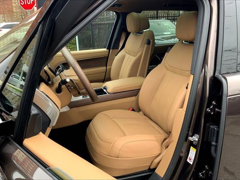 New 2026 Land Rover Range Rover Long Wheelbase SE AWD/4WD image 9