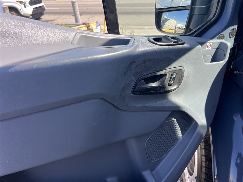Used 2019 Ford Transit 250 148 High Roof Extended RWD image 7