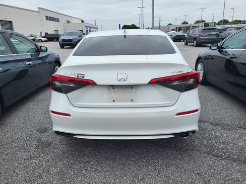 Used 2023 Honda Civic Sport image 5