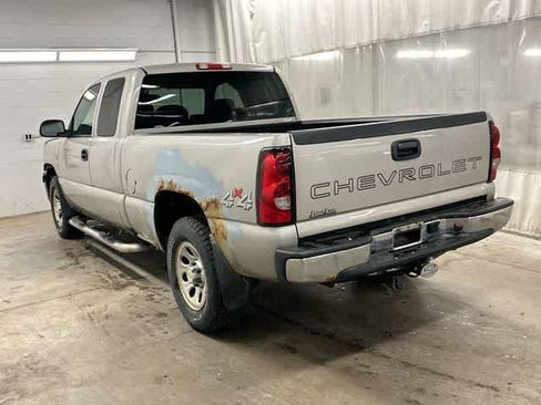 Used 2007 Chevrolet Silverado 1500 W/T w/ Light Duty Power Package AWD/4WD image 21