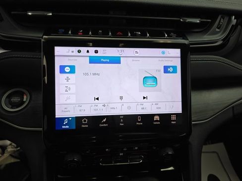 Used 2023 Jeep Grand Cherokee 4xe w/ Luxury Tech Group II image 33