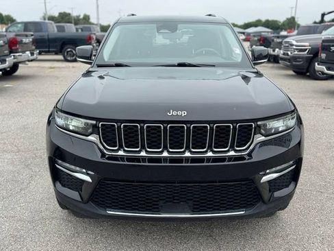 Used 2023 Jeep Grand Cherokee Limited AWD/4WD image 2