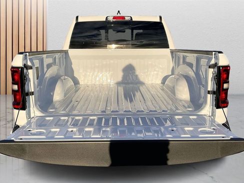 New 2026 RAM 1500 Big Horn AWD/4WD image 25