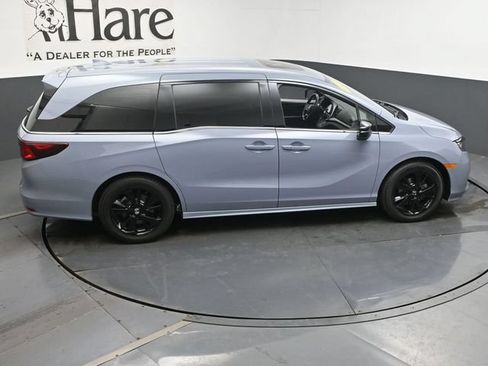 Used 2023 Honda Odyssey Sport image 39