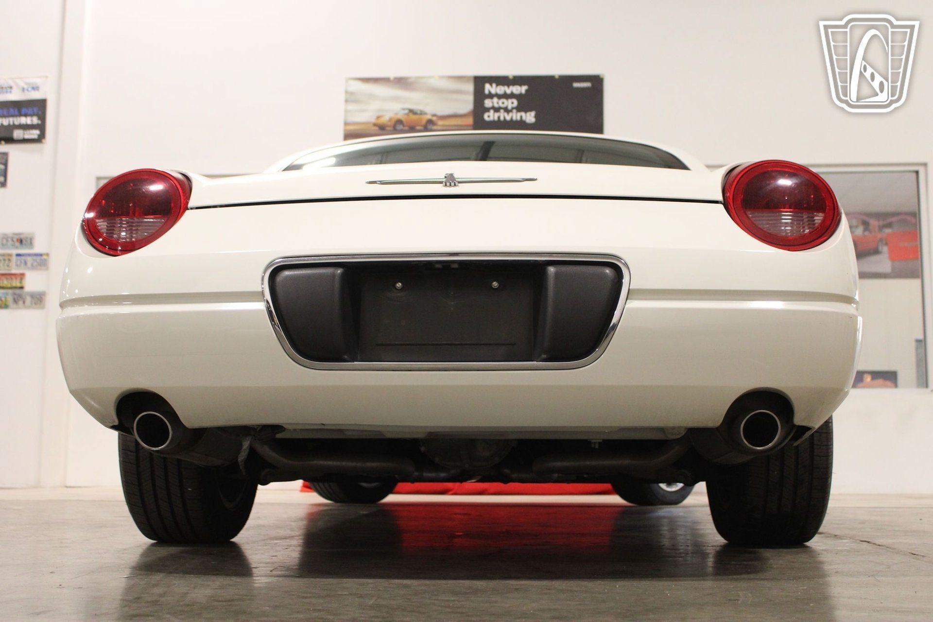 Used 2002 Ford Thunderbird RWD image 10
