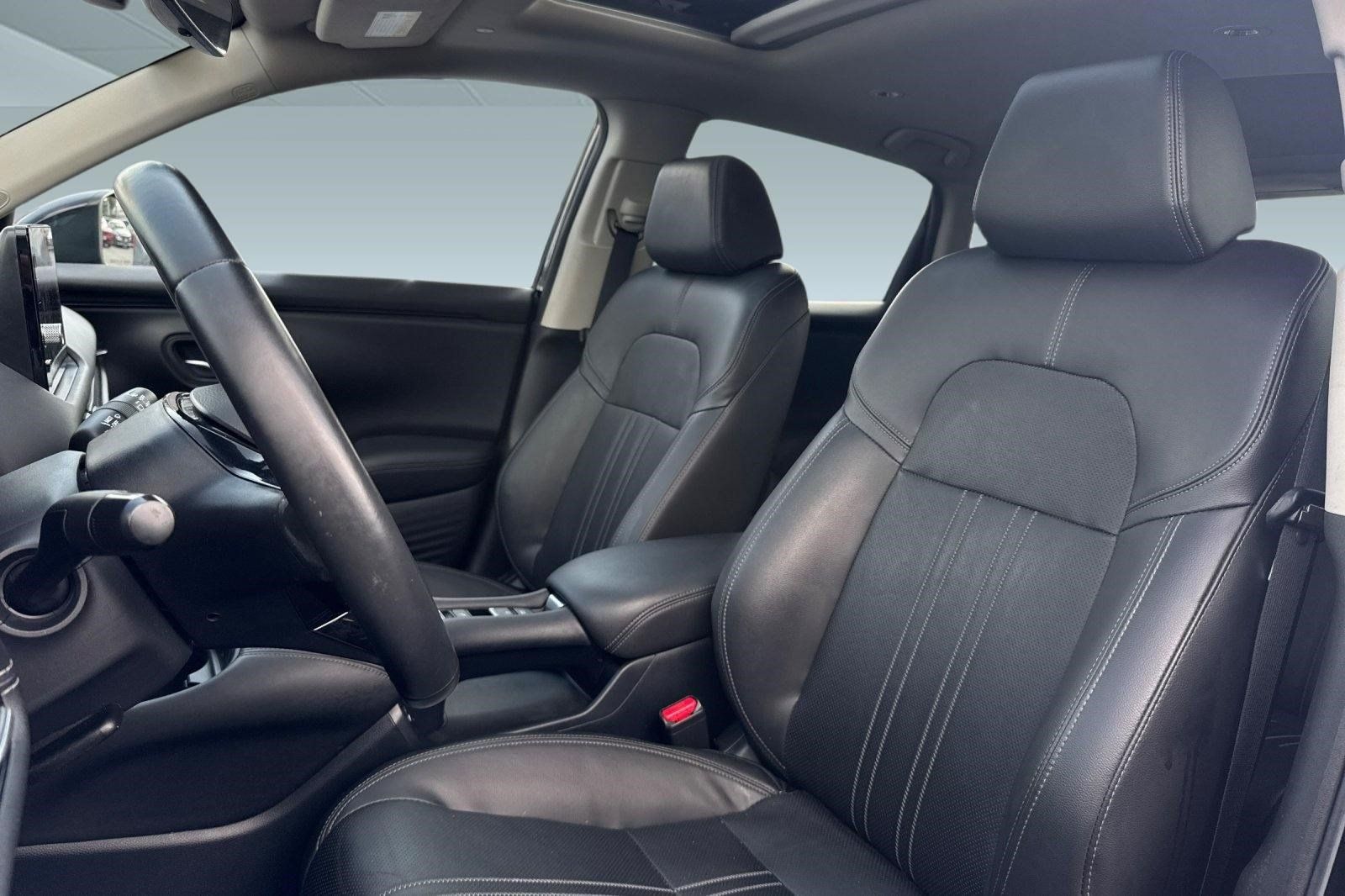 Certified 2024 Honda HR-V EX-L image 5