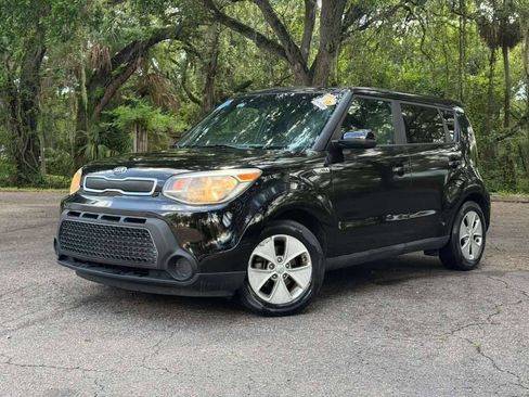 Used 2016 Kia Soul FWD image 1