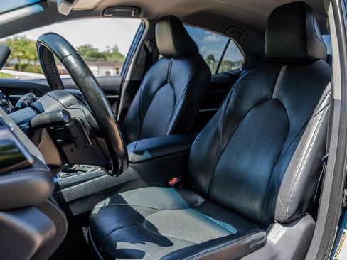 Used 2020 Toyota Camry XSE FWD image 26