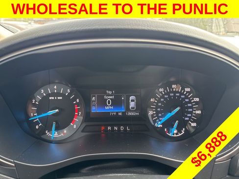 Used 2017 Ford Fusion SE image 5