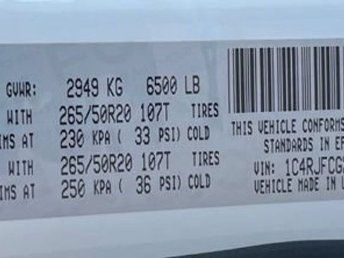 Used 2018 Jeep Grand Cherokee Overland AWD/4WD image 46