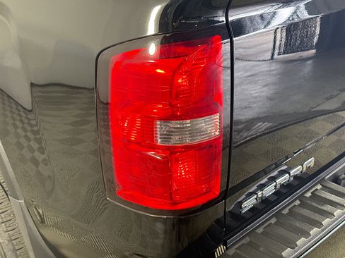 Used 2017 GMC Sierra 1500 SLE w/ SLE Value Package image 35