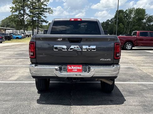 Used 2025 RAM 2500 Tradesman w/ Chrome Appearance Group AWD/4WD image 6