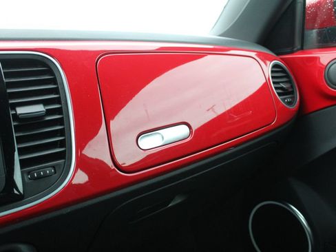 Used 2012 Volkswagen Beetle 2.5 FWD image 17