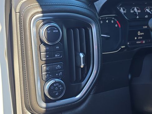 Used 2021 GMC Sierra 1500 SLT w/ SLT Premium Package AWD/4WD image 24