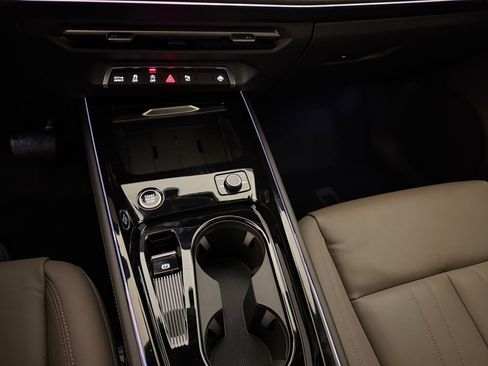 New 2026 Audi Q3 quattro 2.0T AWD/4WD image 24