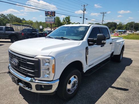 Used 2023 Ford F350 XL w/ FX4 Off-Road Package AWD/4WD image 4