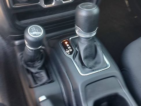 Used 2023 Jeep Wrangler Unlimited Sport AWD/4WD image 18
