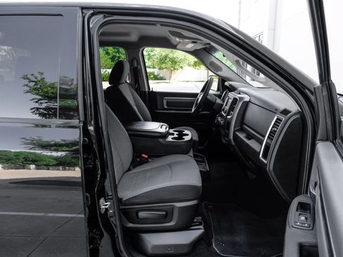 Used 2022 RAM 1500 Classic SLT RWD image 39