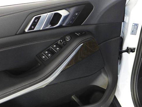 Used 2023 BMW X5 sDrive40i w/ Premium Package image 12