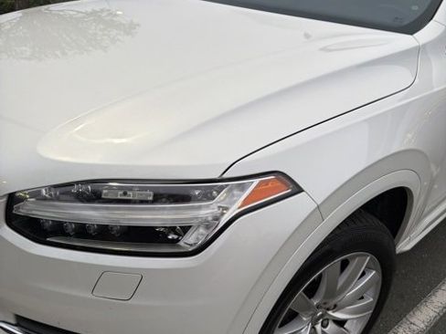 Used 2018 Volvo XC90 T6 Momentum w/ Convenience Package image 5