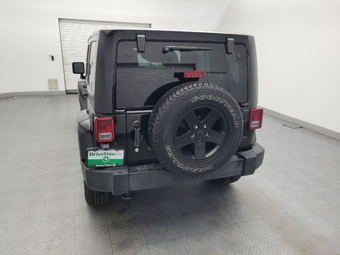 Used 2015 Jeep Wrangler Unlimited Sahara AWD/4WD image 6