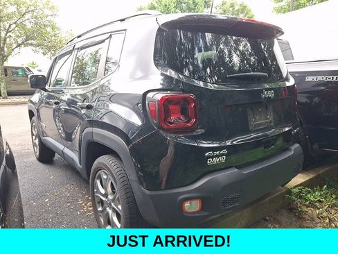 Used 2020 Jeep Renegade Limited w/ UConnect 8.4 Nav Group AWD/4WD image 3