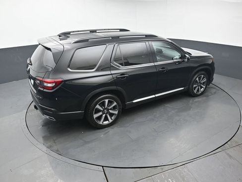 Used 2025 Honda Pilot Elite image 45