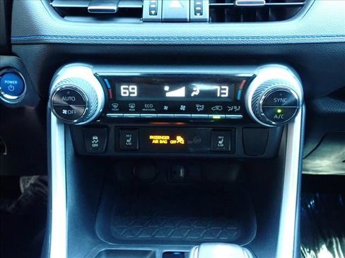 Used 2019 Toyota RAV4 XSE w/ XSE Weather Package AWD/4WD image 20
