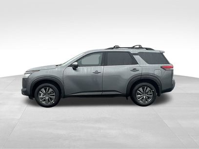 New 2025 Nissan Pathfinder SV