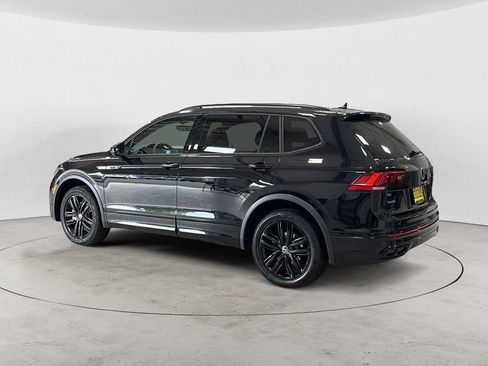 Used 2022 Volkswagen Tiguan SE R-Line AWD/4WD image 3
