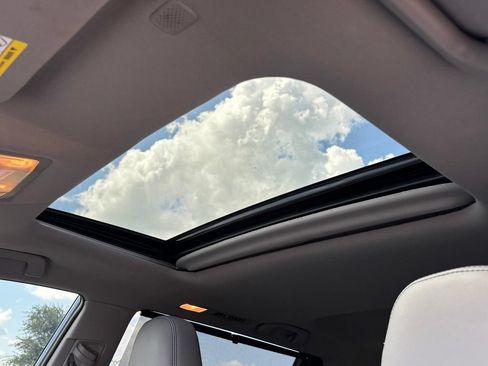 Used 2019 Toyota Highlander XLE FWD image 15