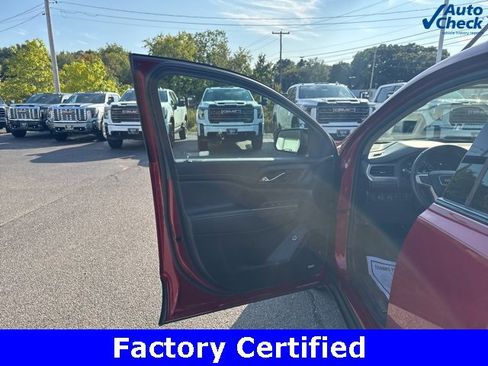 Certified 2023 GMC Acadia SLT w/ Elevation Edition image 18