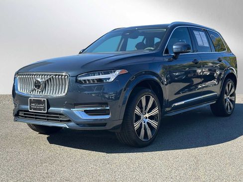 Used 2023 Volvo XC90 T8 Plus w/ Protection Package image 3