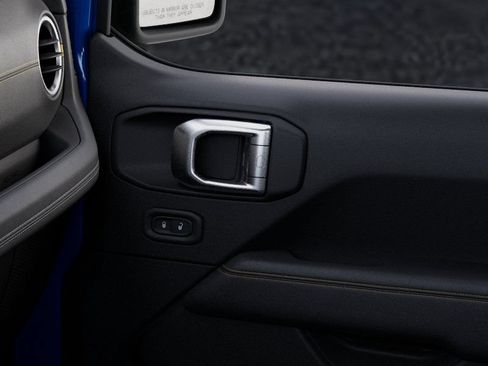 New 2025 Jeep Wrangler Unlimited Sahara AWD/4WD image 25