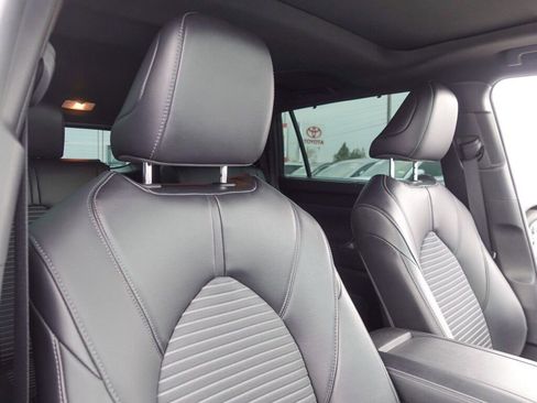 Certified 2022 Toyota Highlander XSE image 16