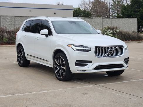 Used 2023 Volvo XC90 B6 Plus w/ Protection Package Premier image 3