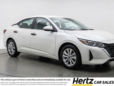 Used 2025 Nissan Sentra S image 1