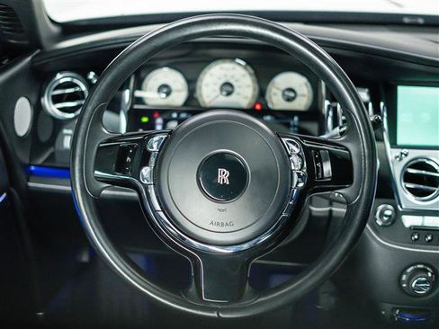 Used 2016 Rolls-Royce Wraith image 21
